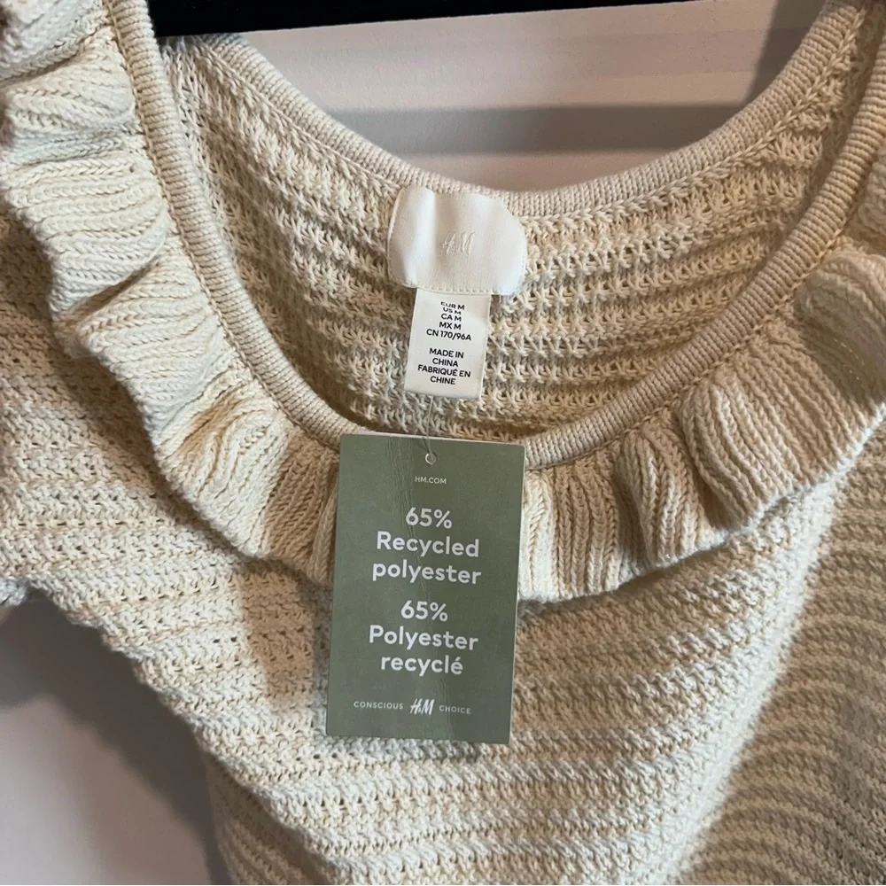 H&M Knit Ruffle Top - Picture 2 of 4